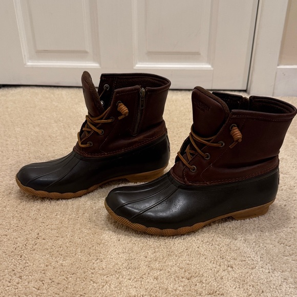 Sperry Women’s Saltwater Duck Boots - Picture 2 of 6